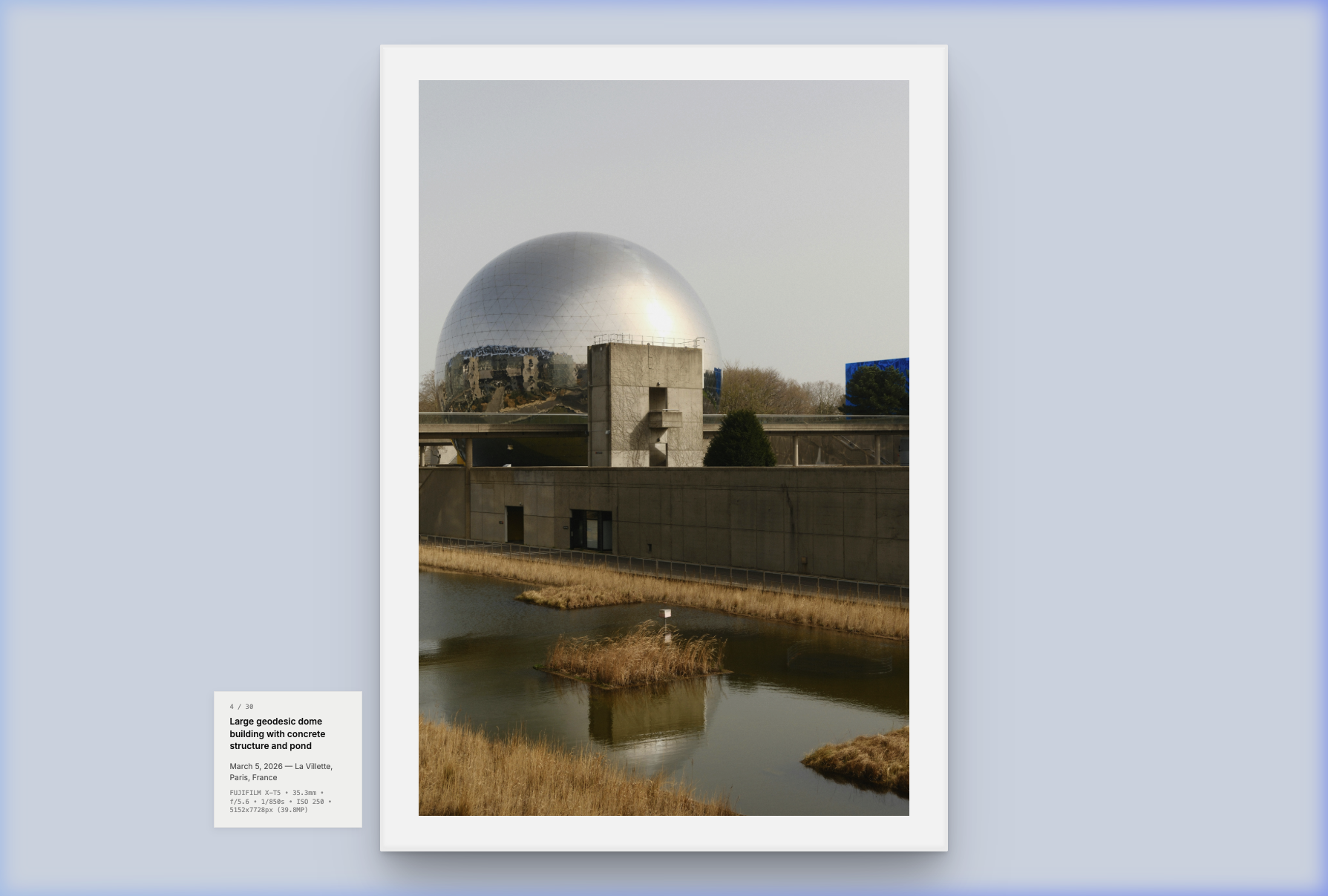 Preview of photos.pantoine.com — a minimalist digital exhibition with a disclaimer screen and subtle blue-tinted background